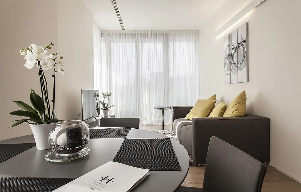 Hemeras Boutique Homes - Design Flats Near The City Center Milano 0*,